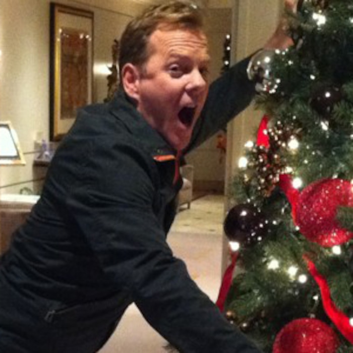 kiefer sutherland graciously spares a christmas tree this holiday season e news - Kiefer Sutherland Christmas Tree kiefer sutherland graciously spares a christmas tree this holiday season e news - Kiefer Sutherland Christmas Tree